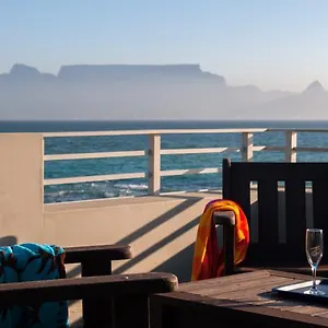 Bokkombaai Apartment Bloubergstrand