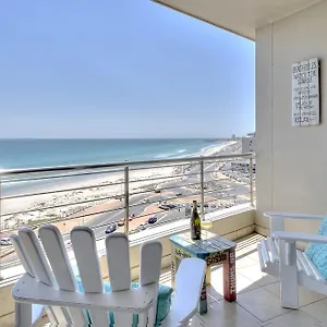 Portico 802 Apartment Bloubergstrand